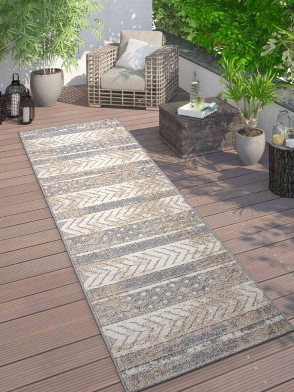 Tribal Stripe Indoor/Outdoor Distressed Runner Rug Beige 2' x 7'